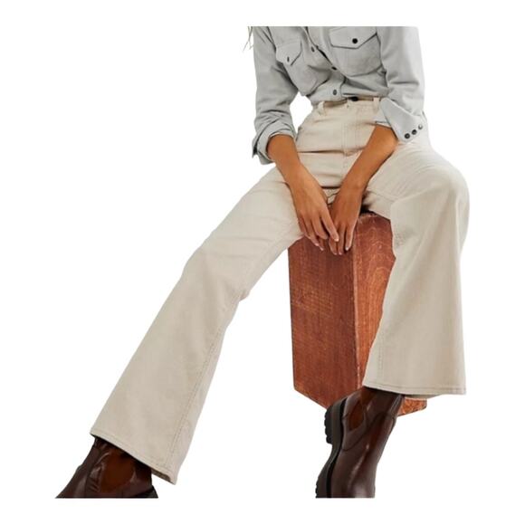 Levi’s Premium Cream Corduroy Pants 70s High Flare 32 Womens Wide Wale